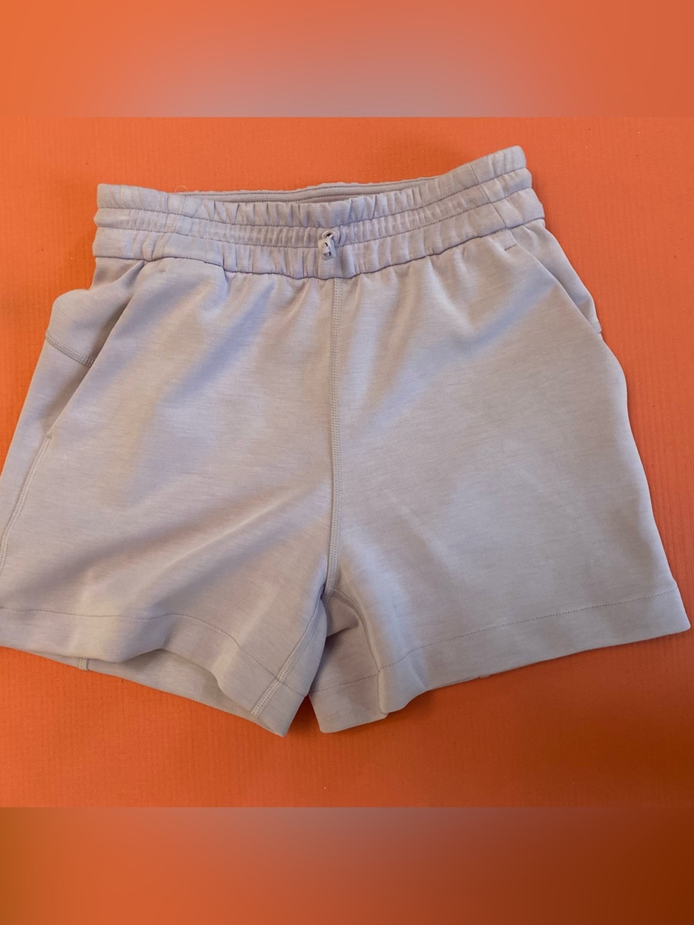 Lululemon softstreme high-rise short 4” - Picture 3 of 4